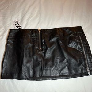 IMANN I.AM.GIA skirt faux leather size medium